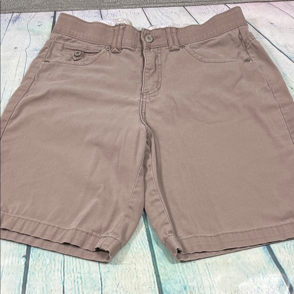 Lee Women Casual Shorts Size 10 Taupe Comfort Waistband